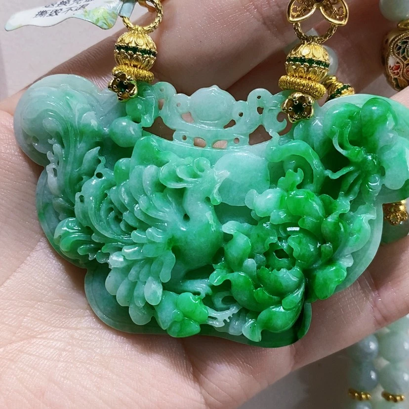 【闪购商品】翡翠未镶嵌颈饰吊坠