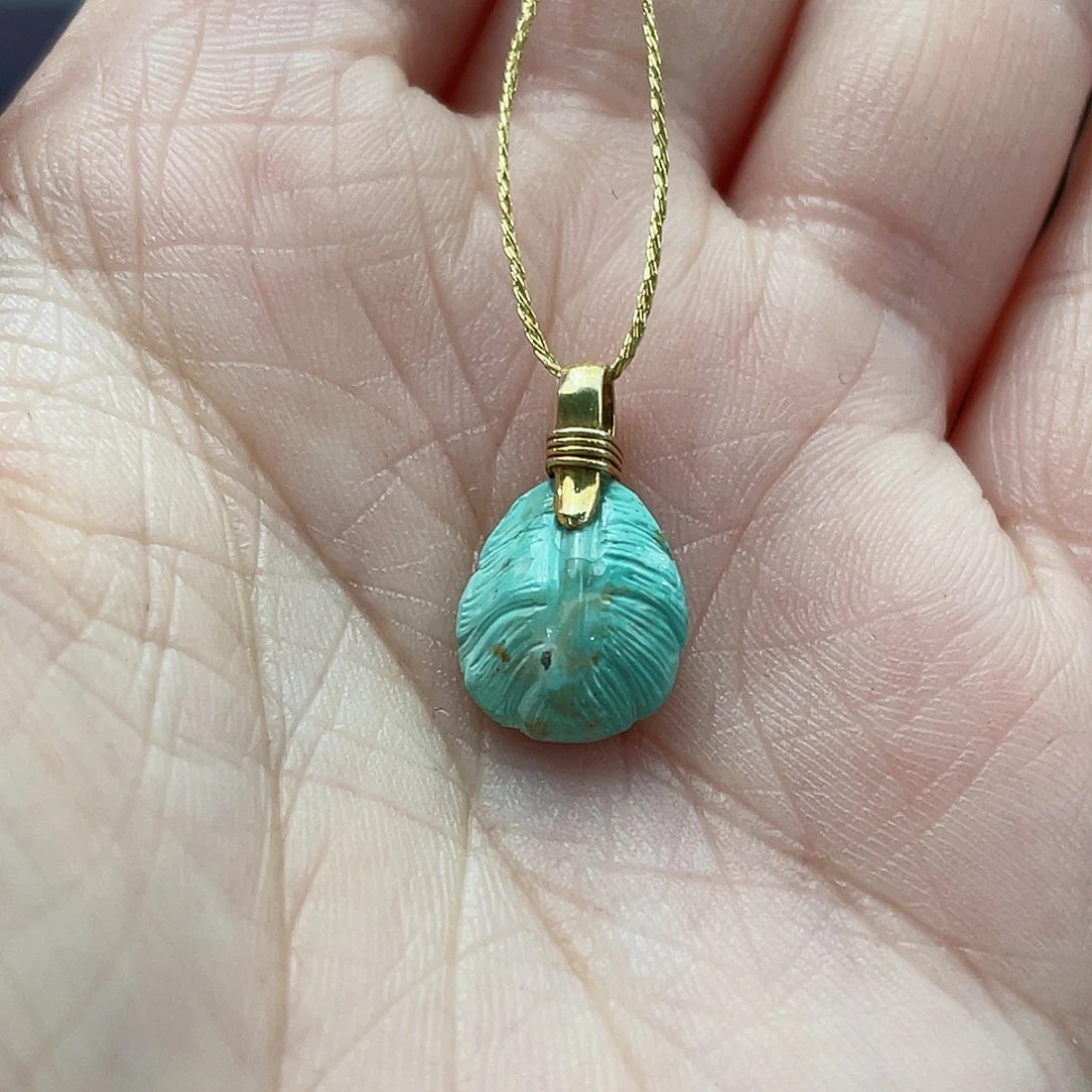 绿松石颈饰未镶嵌