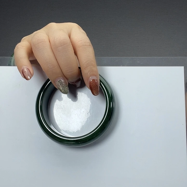 锕****和田玉未镶嵌手镯