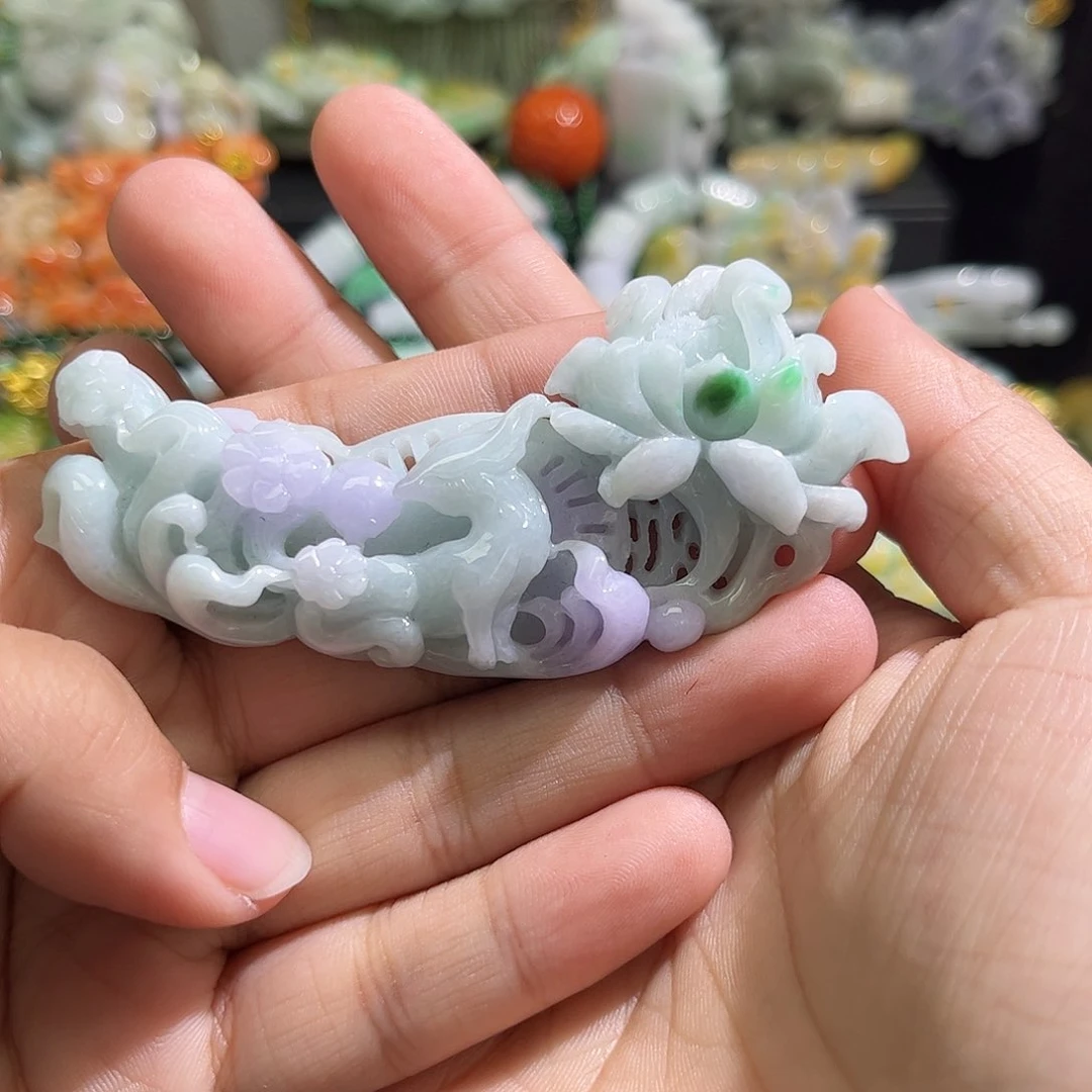 翡翠未镶嵌颈饰待编织