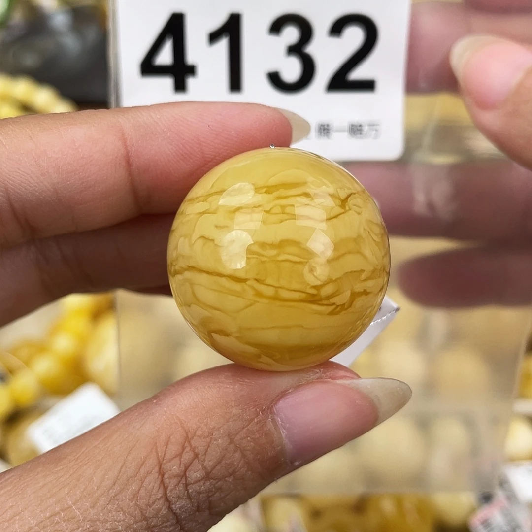 蜜蜡未镶嵌裸石28皮纹