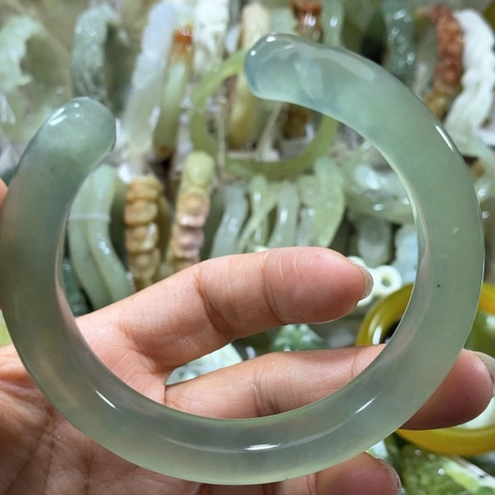 未镶嵌岫玉手镯57