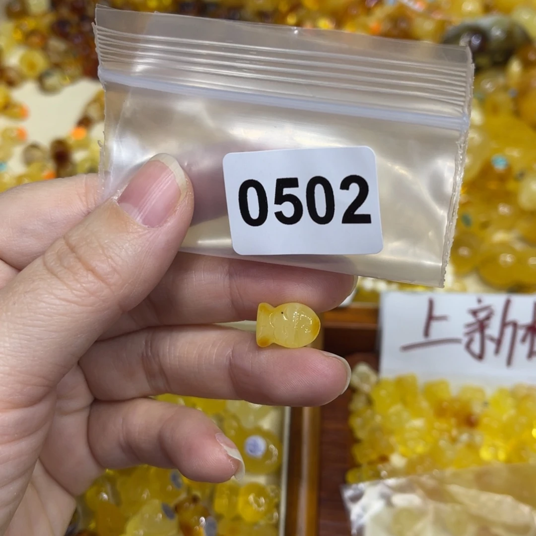 琥珀珠宝奇石未镶嵌