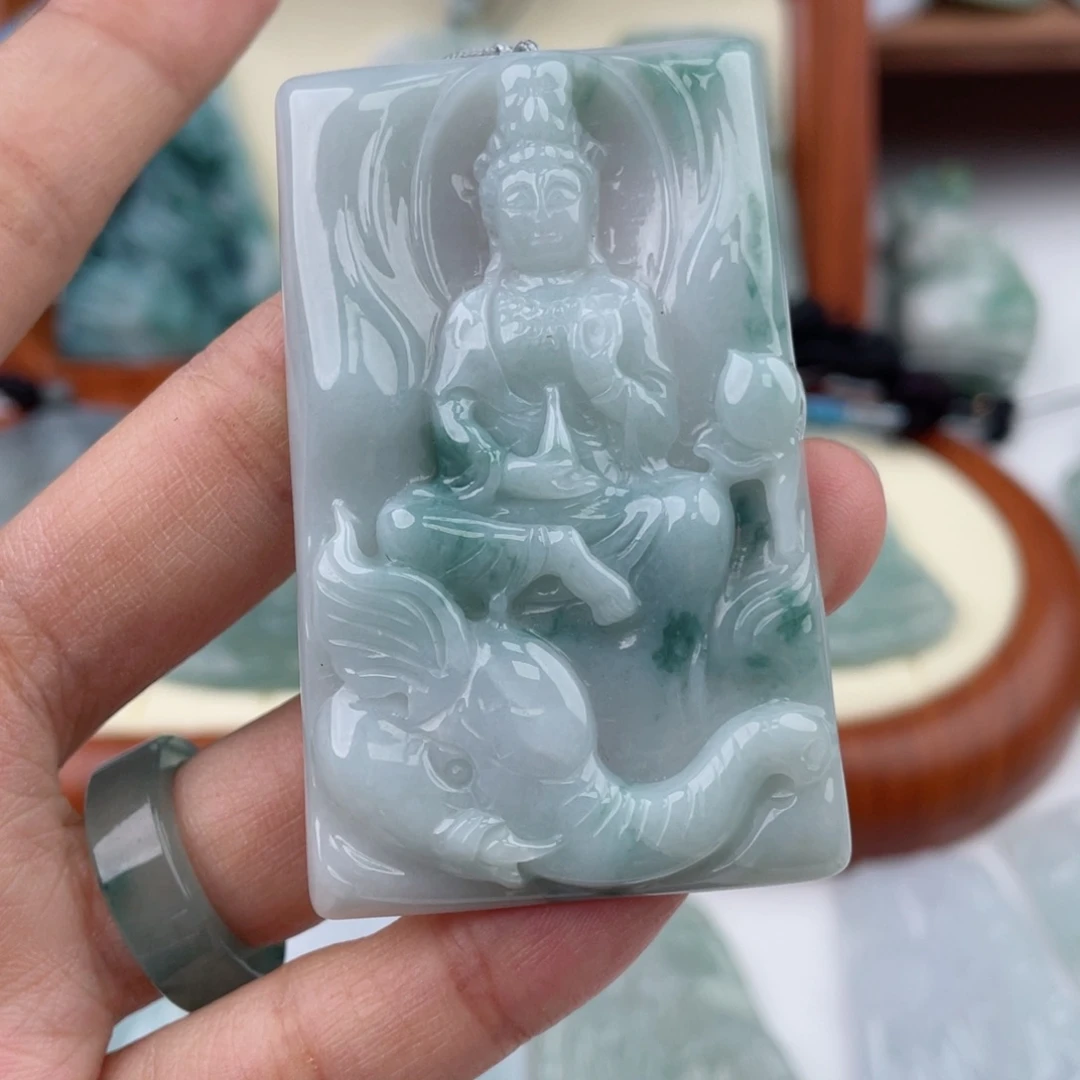 翡翠未镶嵌颈饰普贤