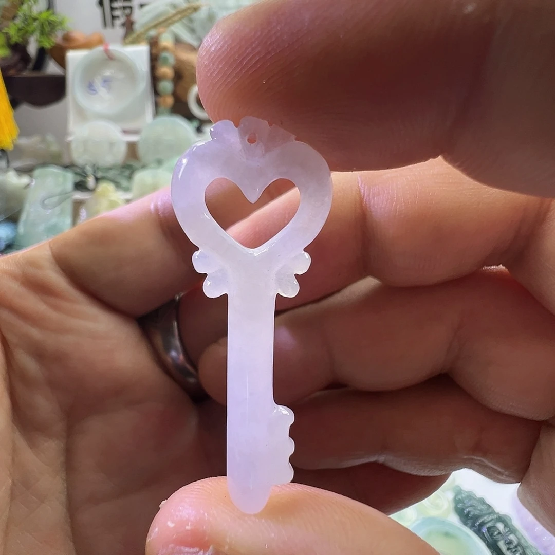 翡翠未镶嵌颈饰翡翠钥匙