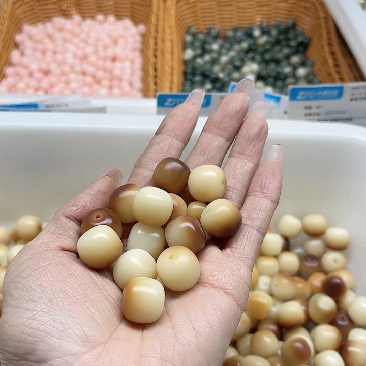 白玉菩提吊坠瑕疵14/16炭烤桶15