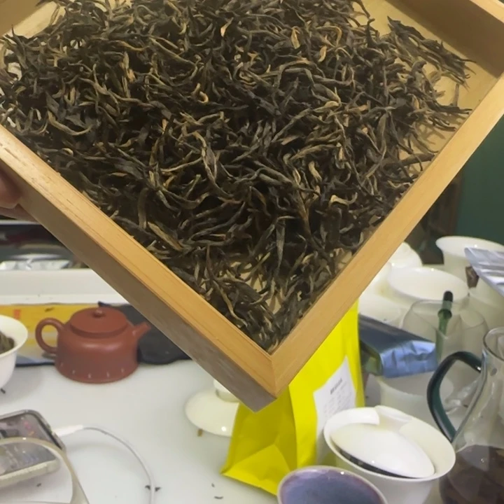 无纺布金俊眉半斤梅占红茶