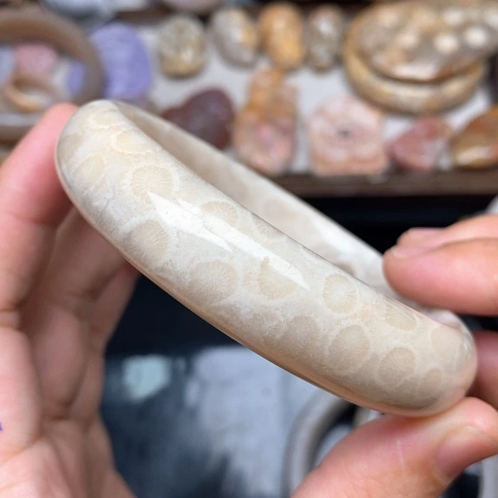 硅化珊瑚（珊瑚玉）手镯未镶嵌小*硕