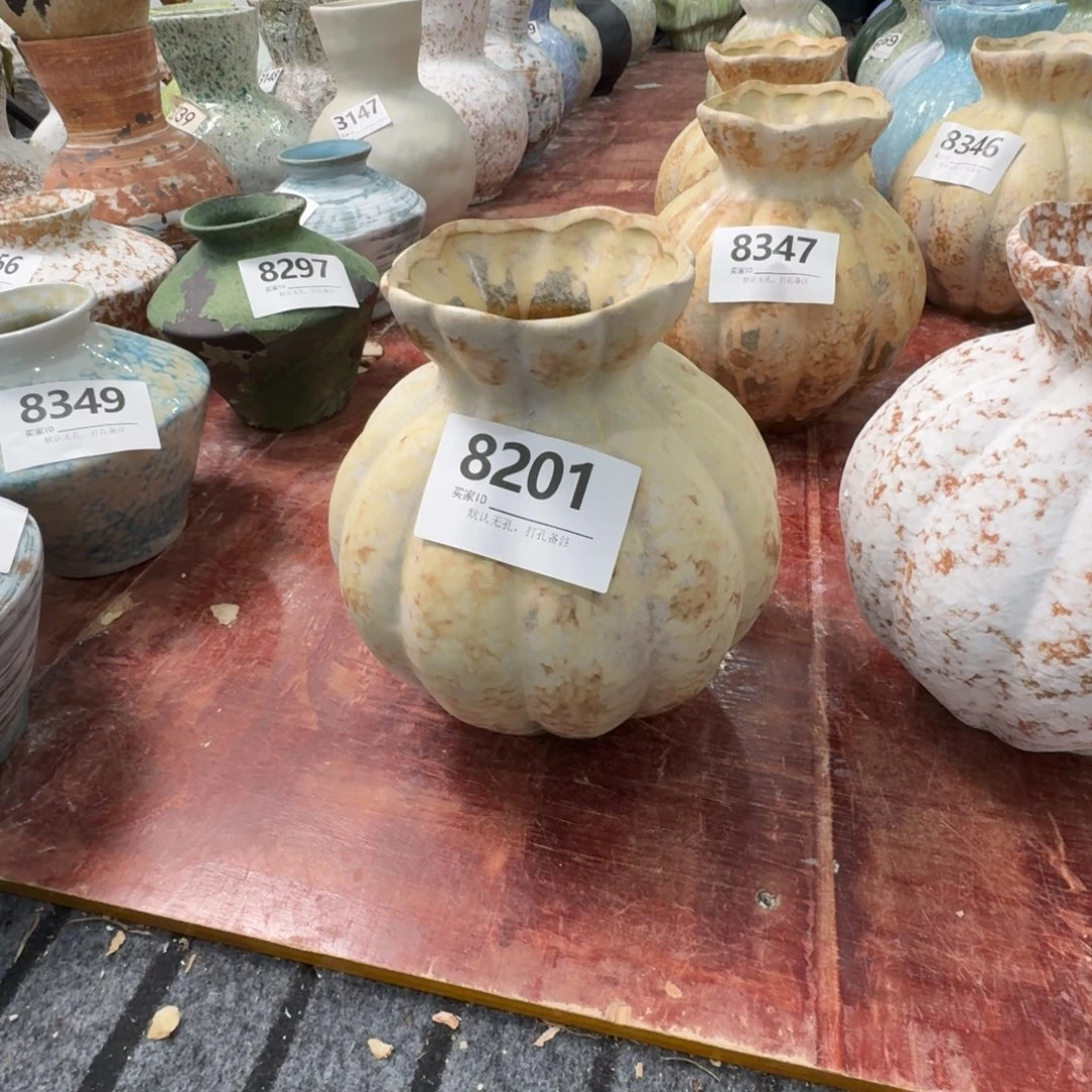 C****陶摆件花瓶默认无孔口8高24编码8201