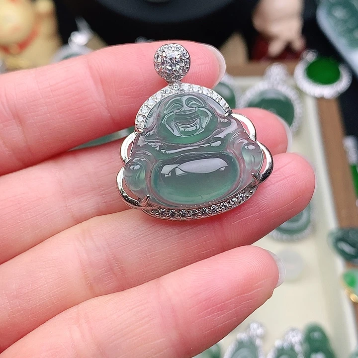 颈饰银S925镶嵌翡翠乞**叔吊坠