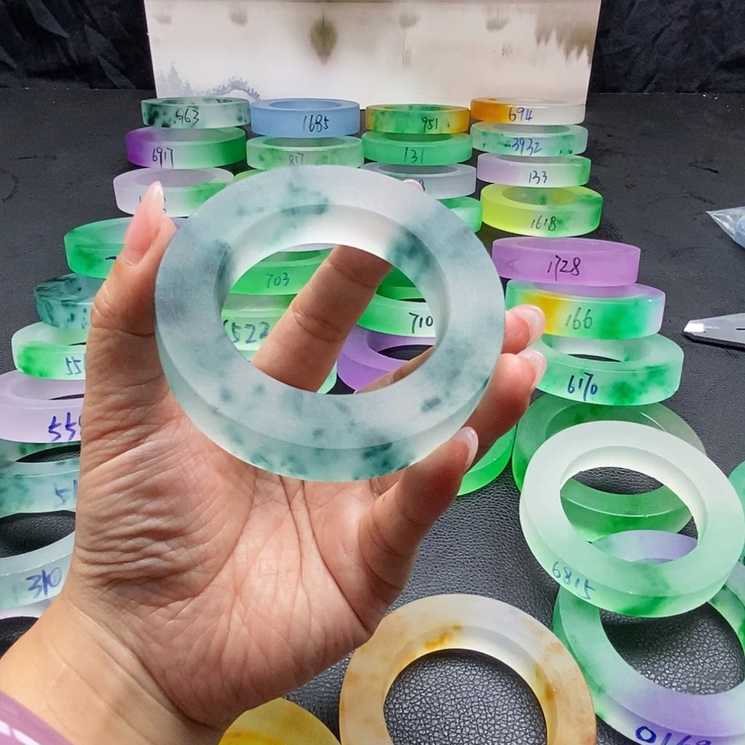 寒****玉时尚百搭独龙翠手镯