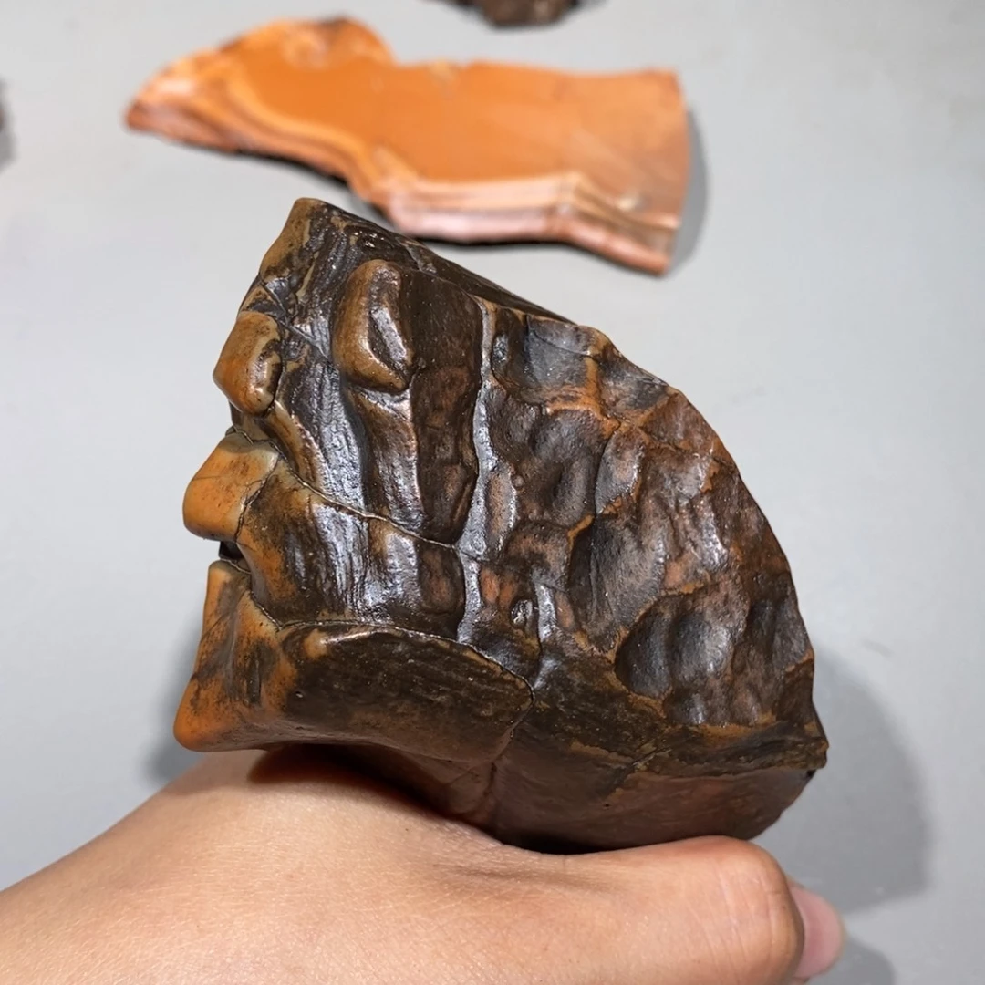 德***近玛瑙/玉髓车挂合金84