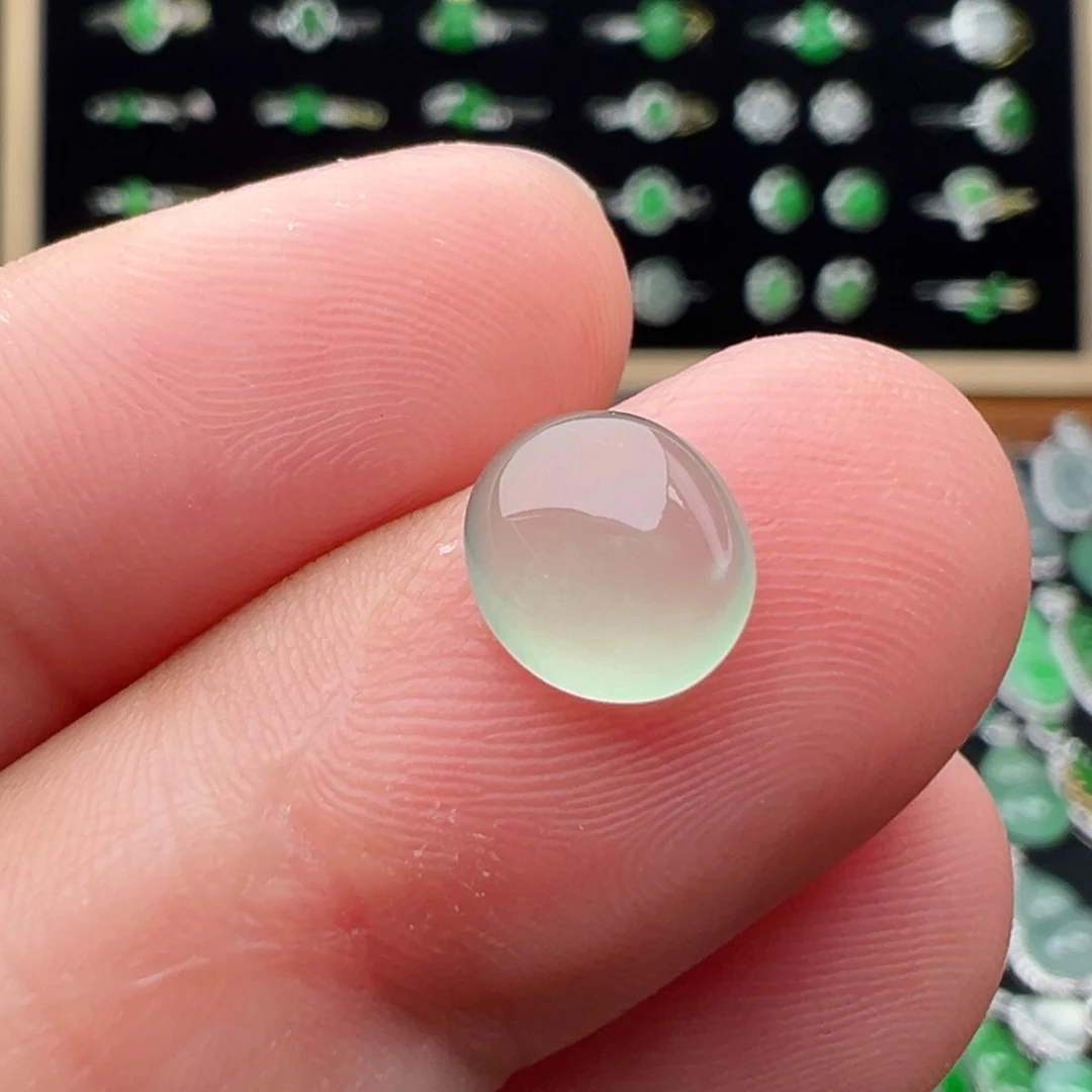 翡翠未镶嵌颈饰蛋面8.4