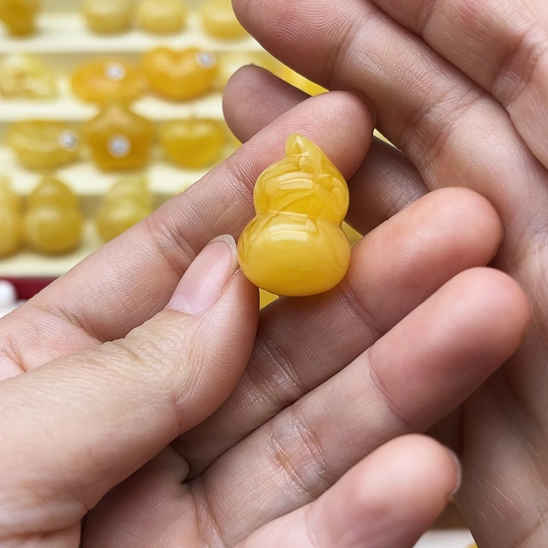 蜜蜡未镶嵌裸石天然