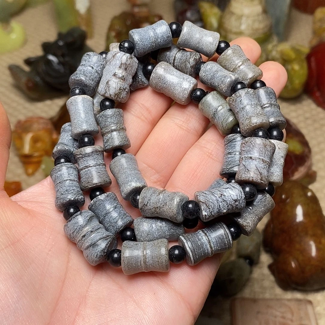 蛇纹石玉未镶嵌颈饰