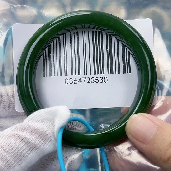 和田玉手镯未镶嵌微瑕56.57