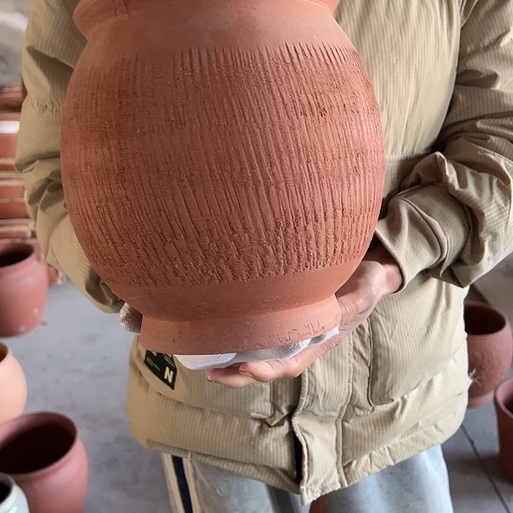 微瑕高度24厘米口径18厘米