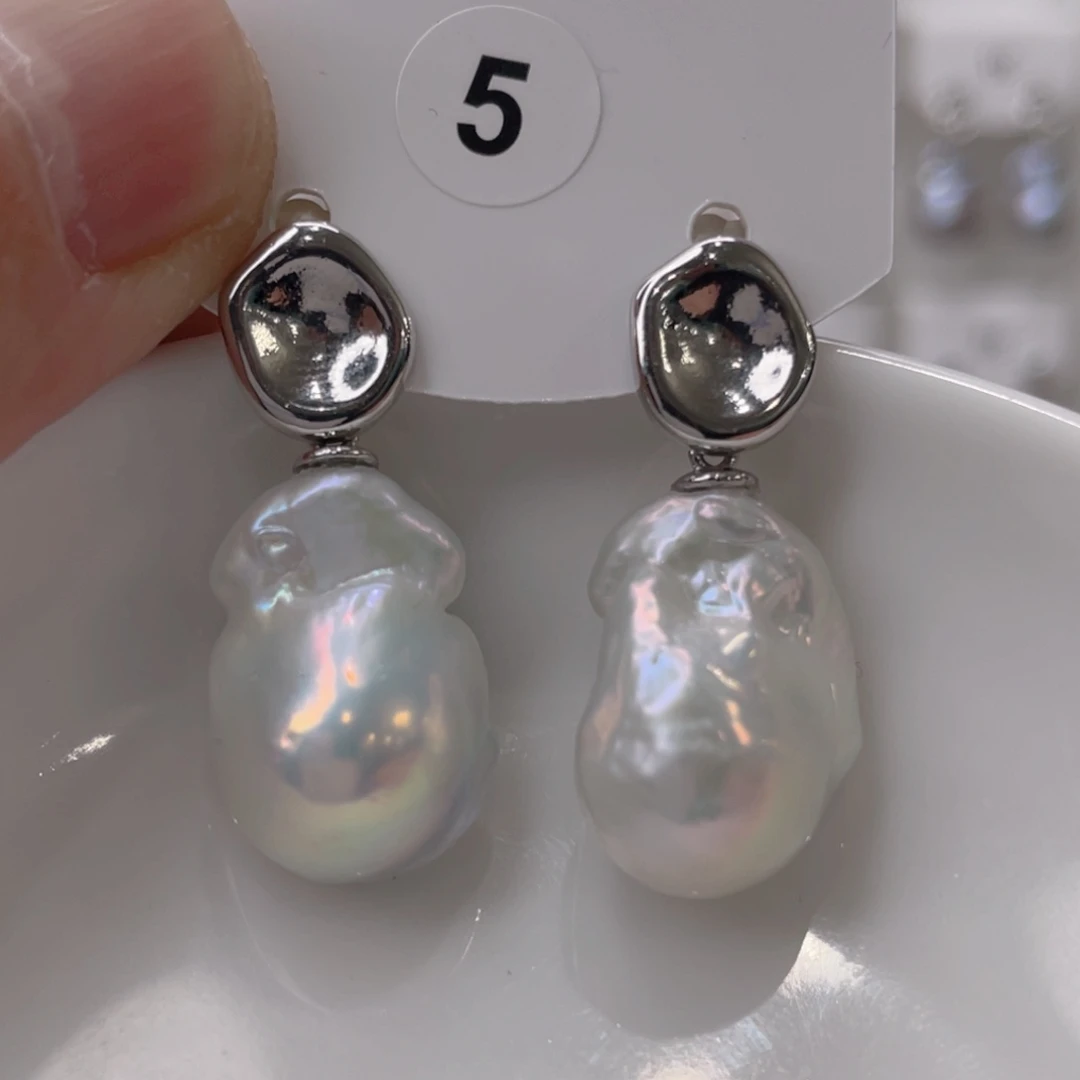 颈饰未镶嵌淡水珍珠