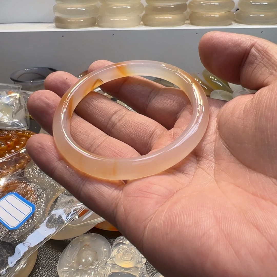 爱***者玛瑙/玉髓未镶嵌手镯