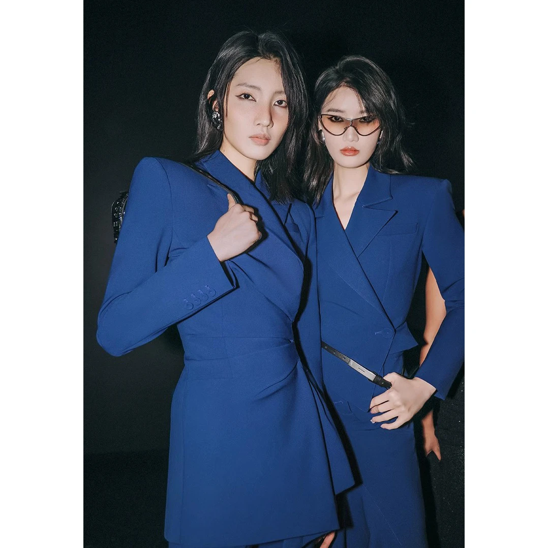 2504设计师开春穿搭新款名媛气质褶皱西装外套微喇裤两件套装女