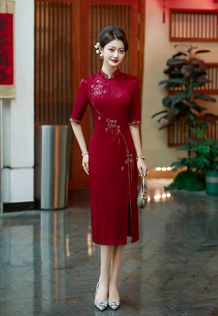 喜婆婆婚礼服平时可穿高端妈妈结婚喜服婚宴装2025新款年轻款旗袍