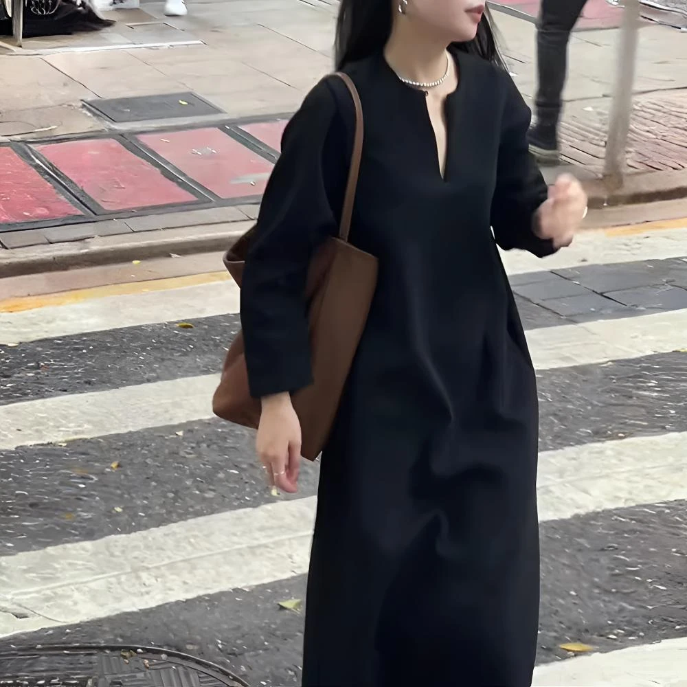 大码秋季新款梨型身材穿搭高级感连衣裙女设计感宽松洋气显瘦长裙