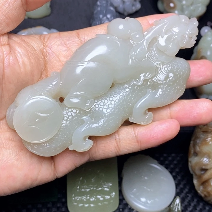 颈饰未镶嵌和田玉A****制