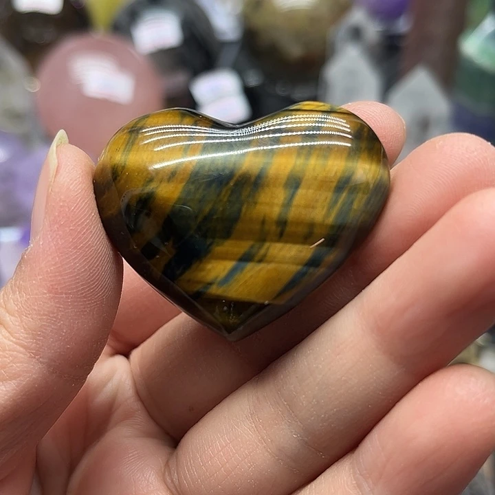 水晶未镶嵌珠宝半成品36克蓝虎晶爱心