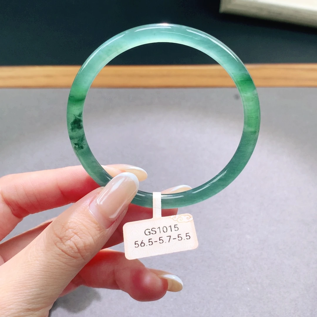 翡翠未镶嵌手镯天然