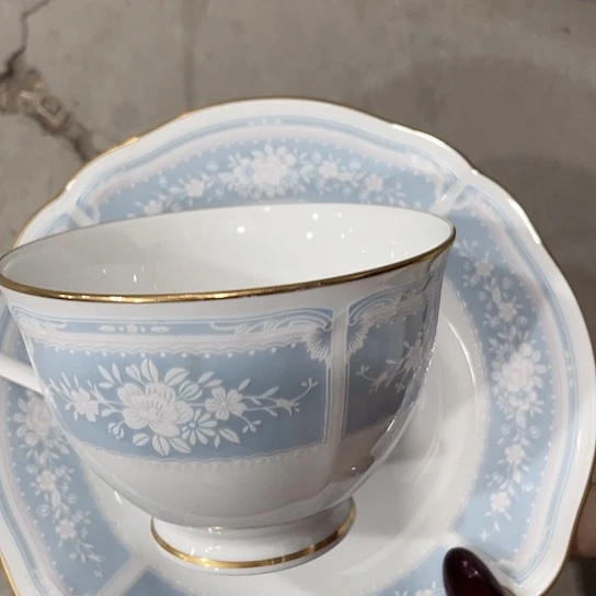 六**4瓷器和陶瓷艺术的繁荣