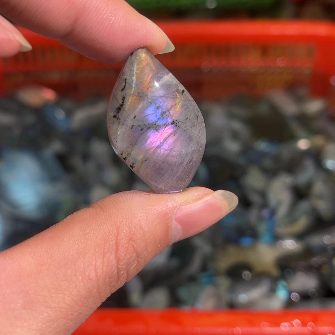 拉长石吊坠未镶嵌沐****5