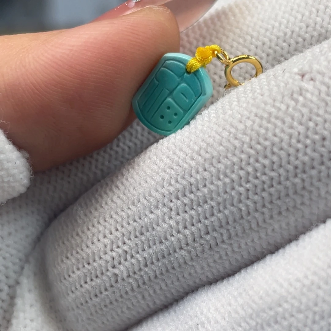 绿松石未镶嵌挂件