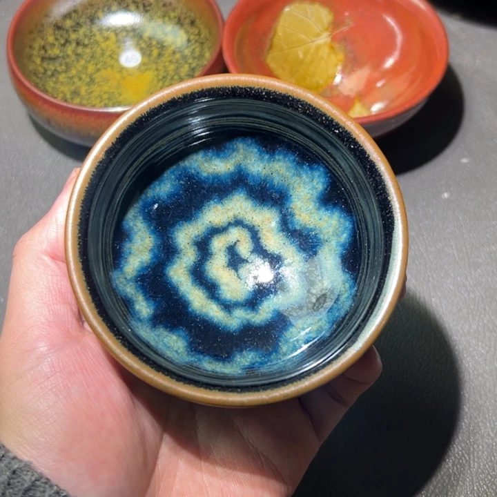 茶盏我想和她好好聊聊呢可是