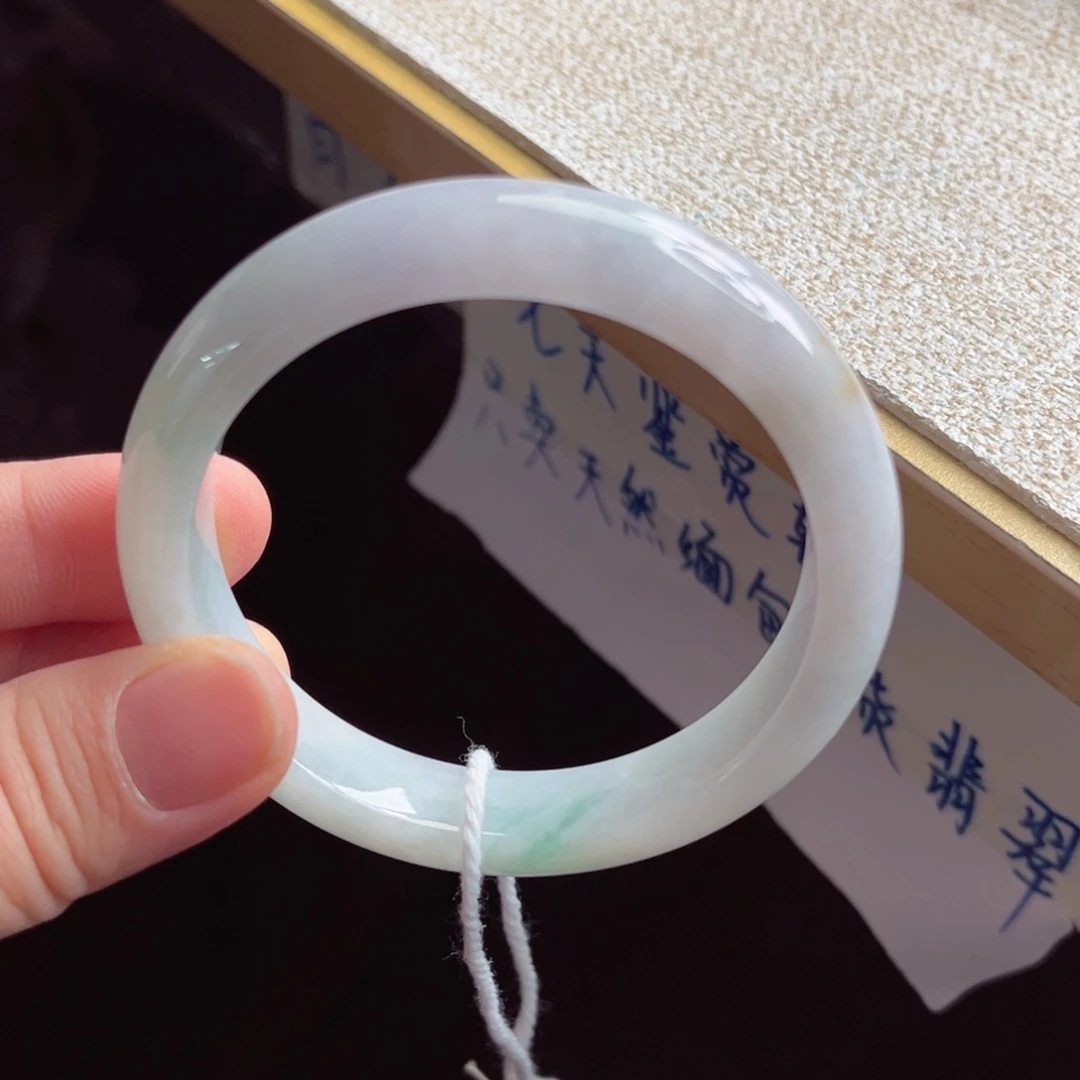 翡翠未镶嵌手镯手镯