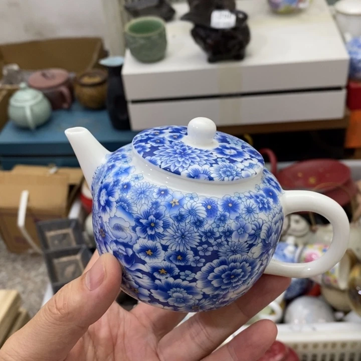陶瓷艺术品及陶瓷壶