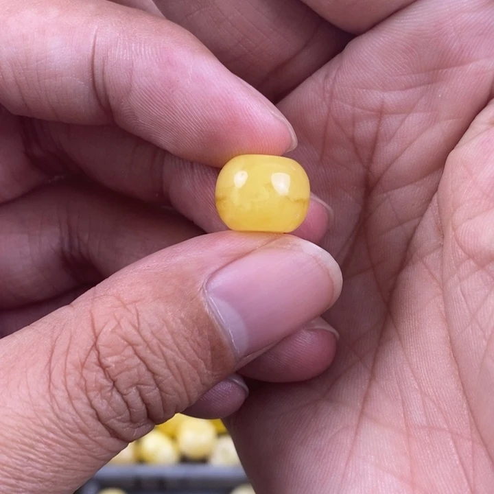 琥珀裸石未镶嵌「****?琥珀蜜蜡