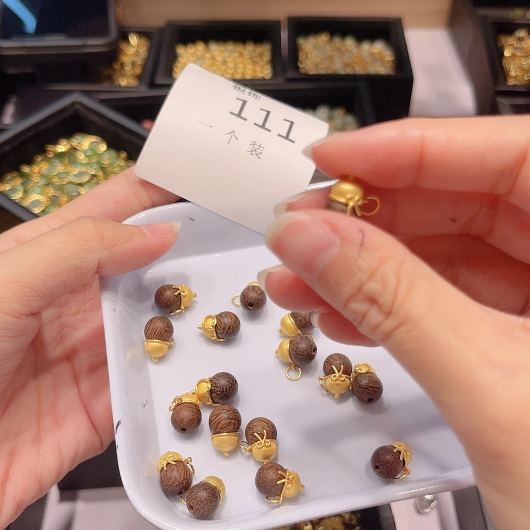银S925镀金镶嵌珠宝半成品水晶111 。