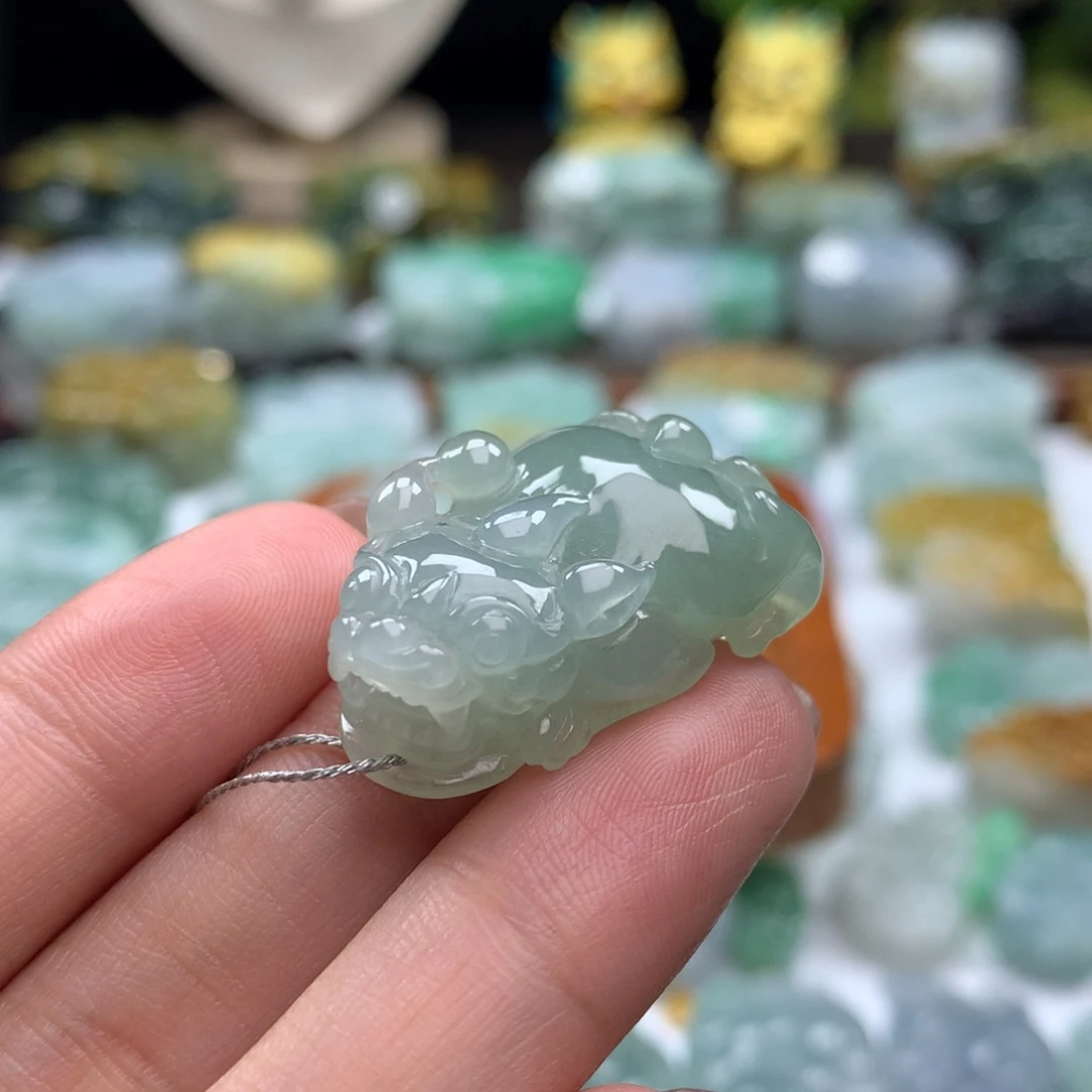 翡翠未镶嵌颈饰貔貅13