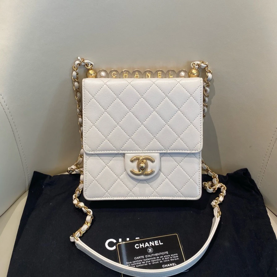 99新 Chanel/香奈儿 香奈儿Chanel 竖版珍珠相机包白色金扣 30开