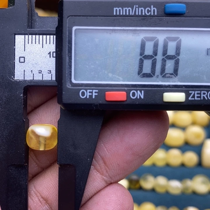 琥珀未镶嵌裸石28号8.7*6.8微瑕