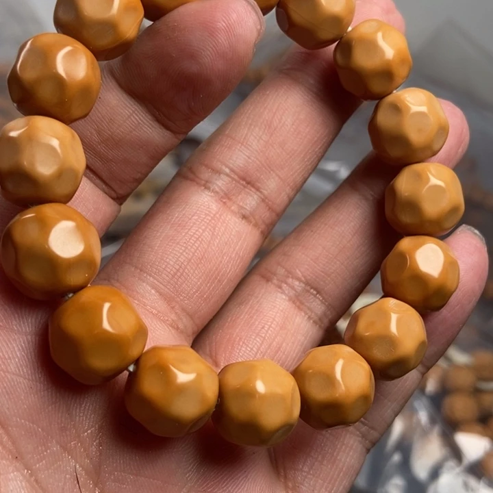 猴头核桃吊坠今天