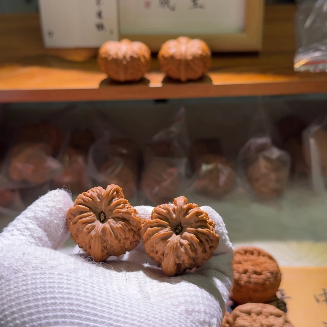 今***串文玩核桃吊坠36南疆石