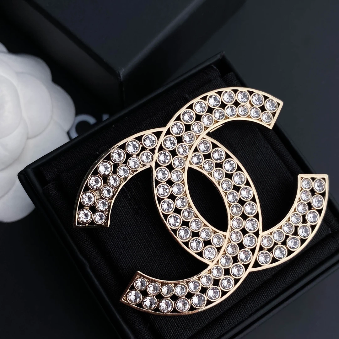 全新未使用 Chanel/香奈儿 经典双 C香槟金双排满钻胸针 S4631