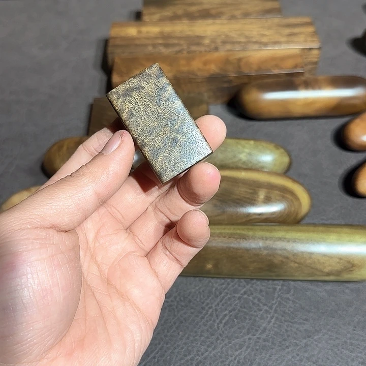 刘***）阴沉木直播间一物一拍截图