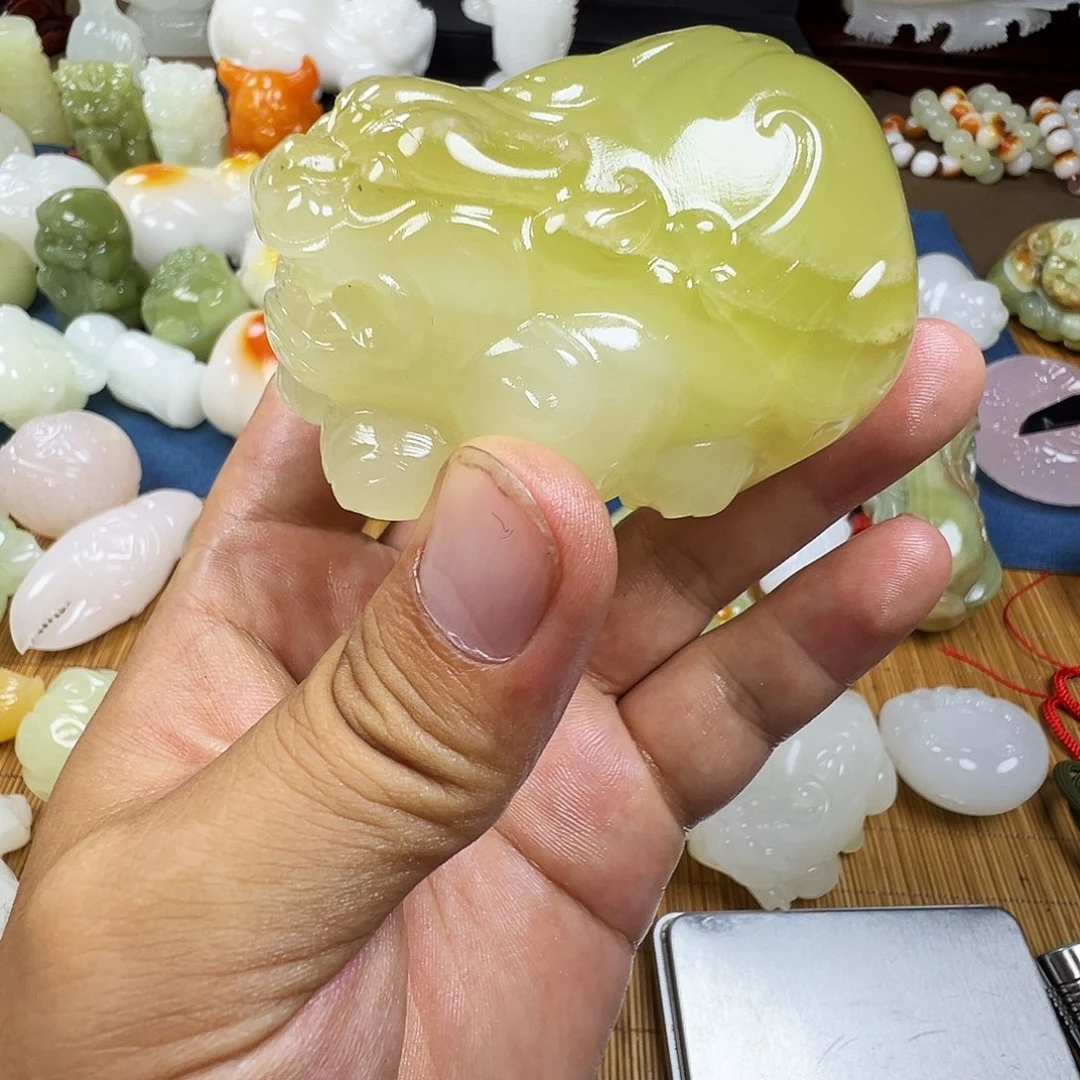 石材手工雕刻貔貅手把