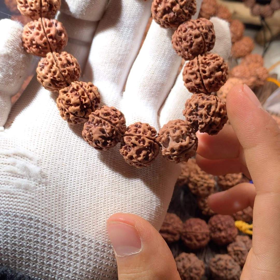 u***王吊坠金刚菩提20飞碟