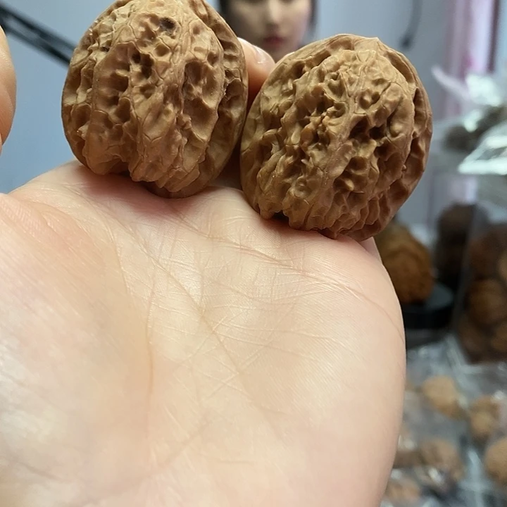 把件文玩核桃36蜡皮磐石小众油