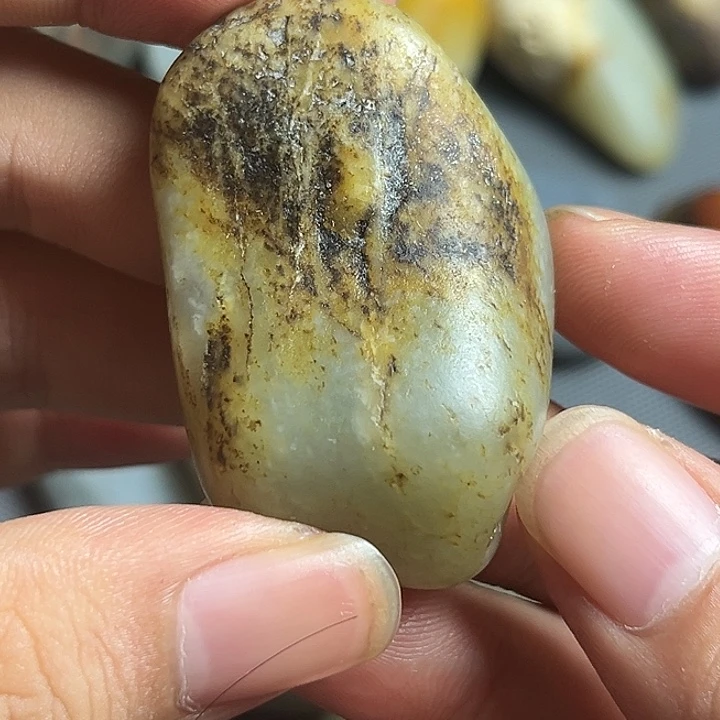 和田玉（子料）未镶嵌珠宝奇石40
