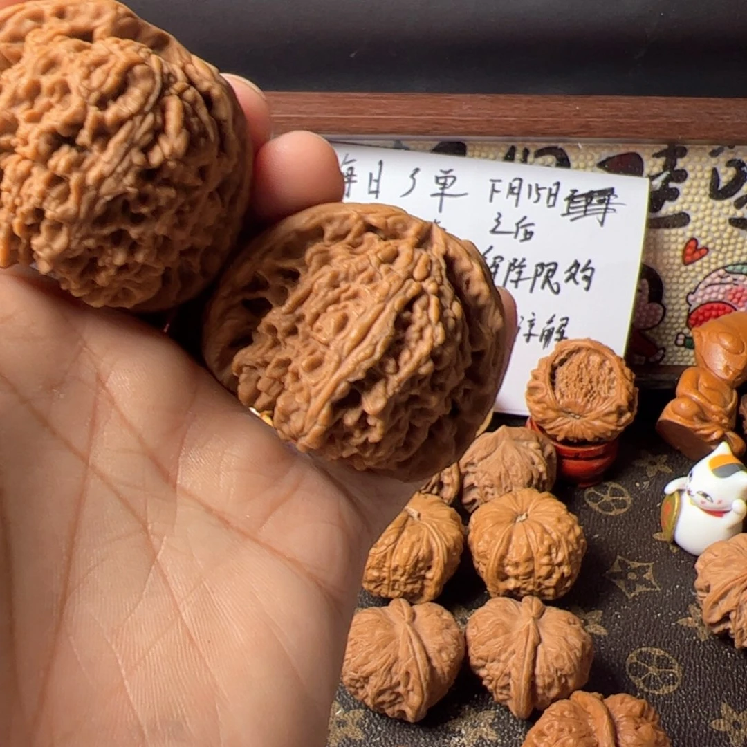 文玩核桃吊坠南疆石49尺