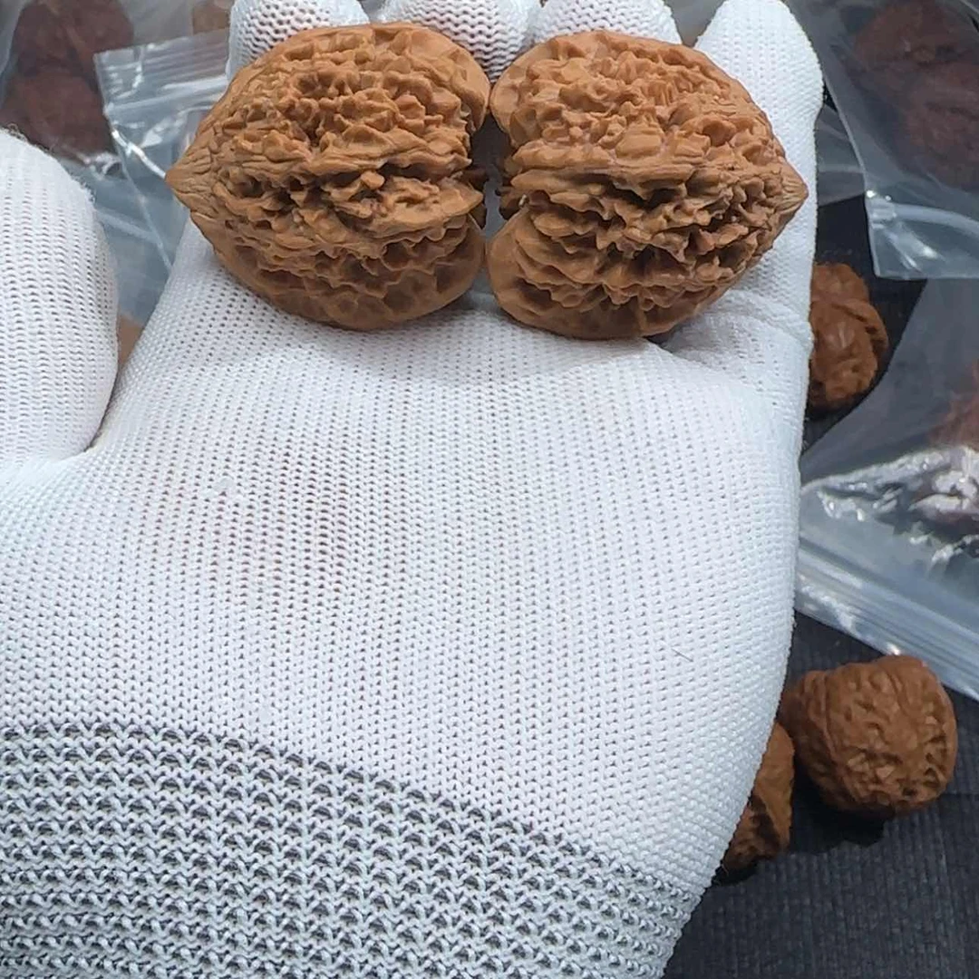 【闪购商品】文玩核桃把件满天星012